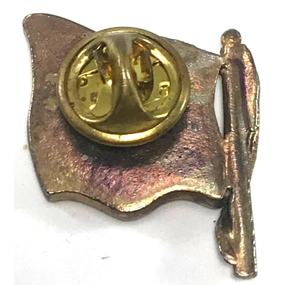 Vintage Patriotic Gold Tone Metal & Enamel American Flag Tack Lapel Pin - Picture 3 of 3